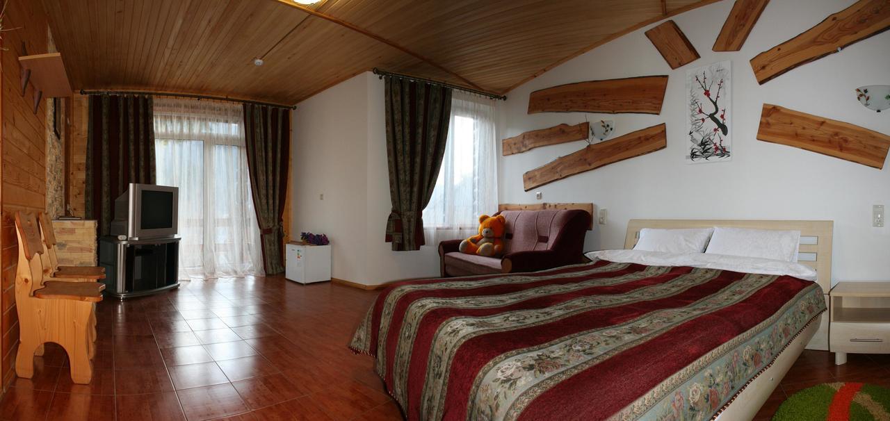 Pid Khomiakom Hotel Tatariv Bagian luar foto