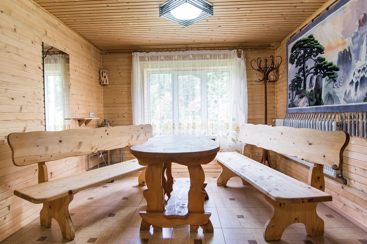 Pid Khomiakom Hotel Tatariv Bagian luar foto