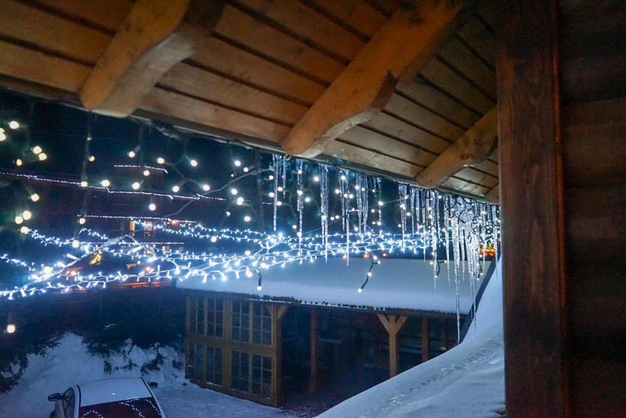 Pid Khomiakom Hotel Tatariv Bagian luar foto
